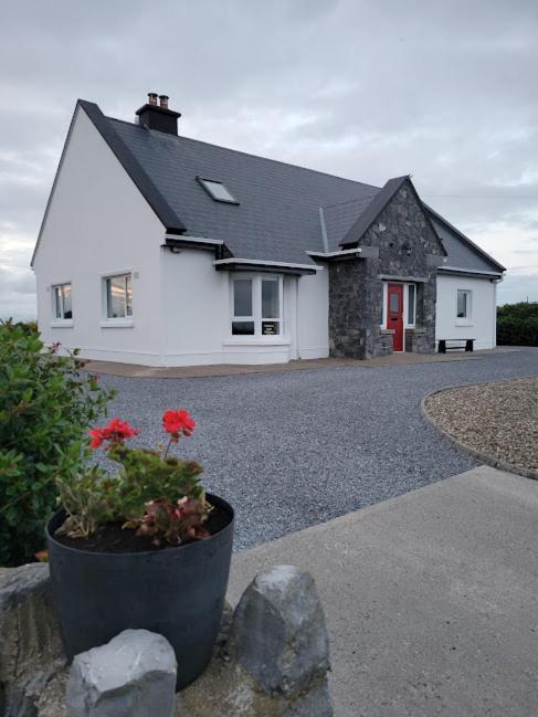 Coastal View Cottage Mullagh  Kültér fotó